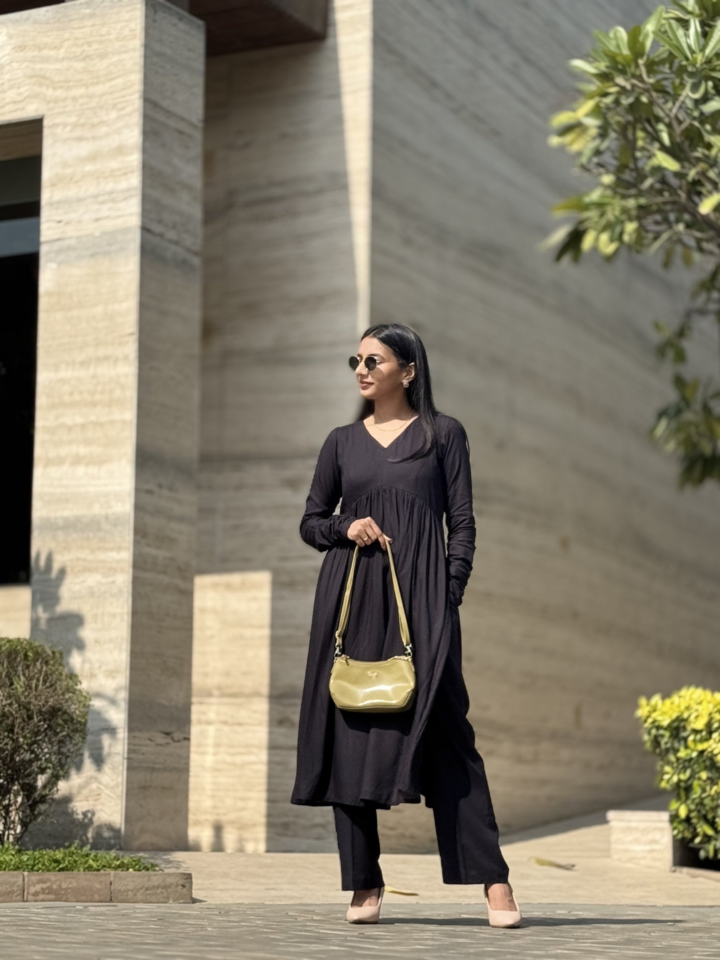 #MBA1849 Ruhaniyat kurta pant with dupatta- black