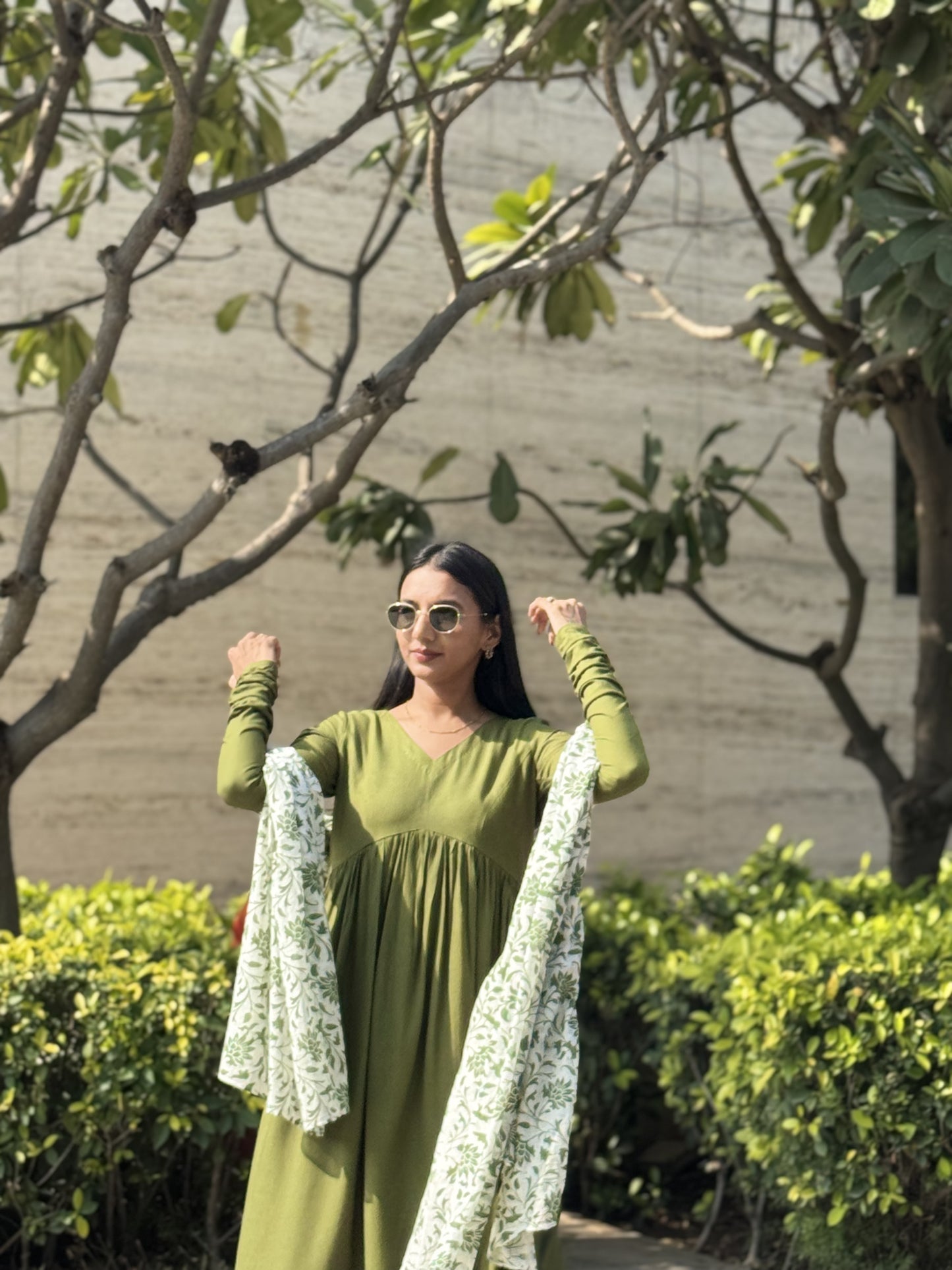#MBA1852 Ruhaniyat kurta pant with dupatta- Mehendi green