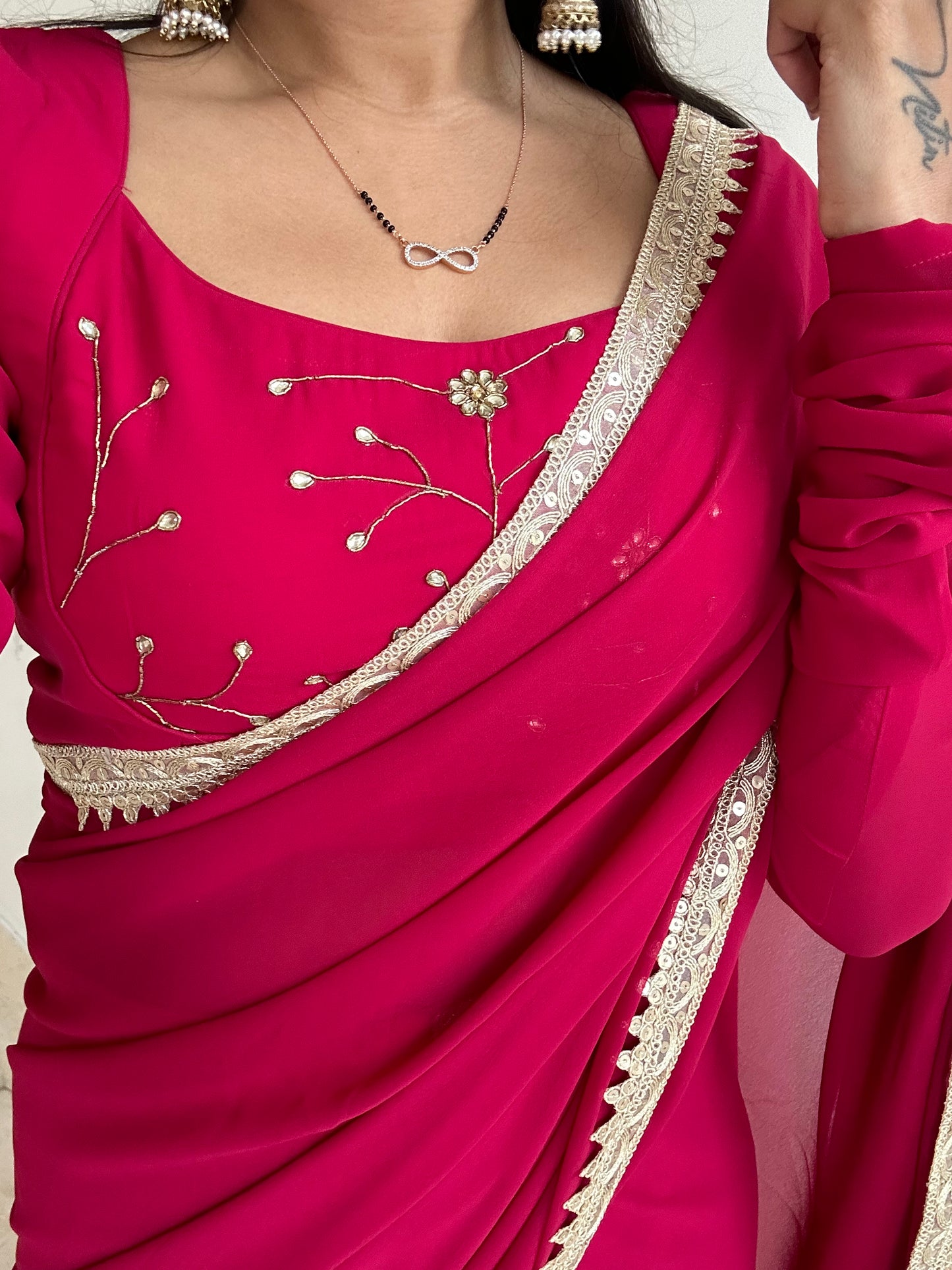 #MBA1639 Madhuri 1 min saree and blouse- Gulaabi pink