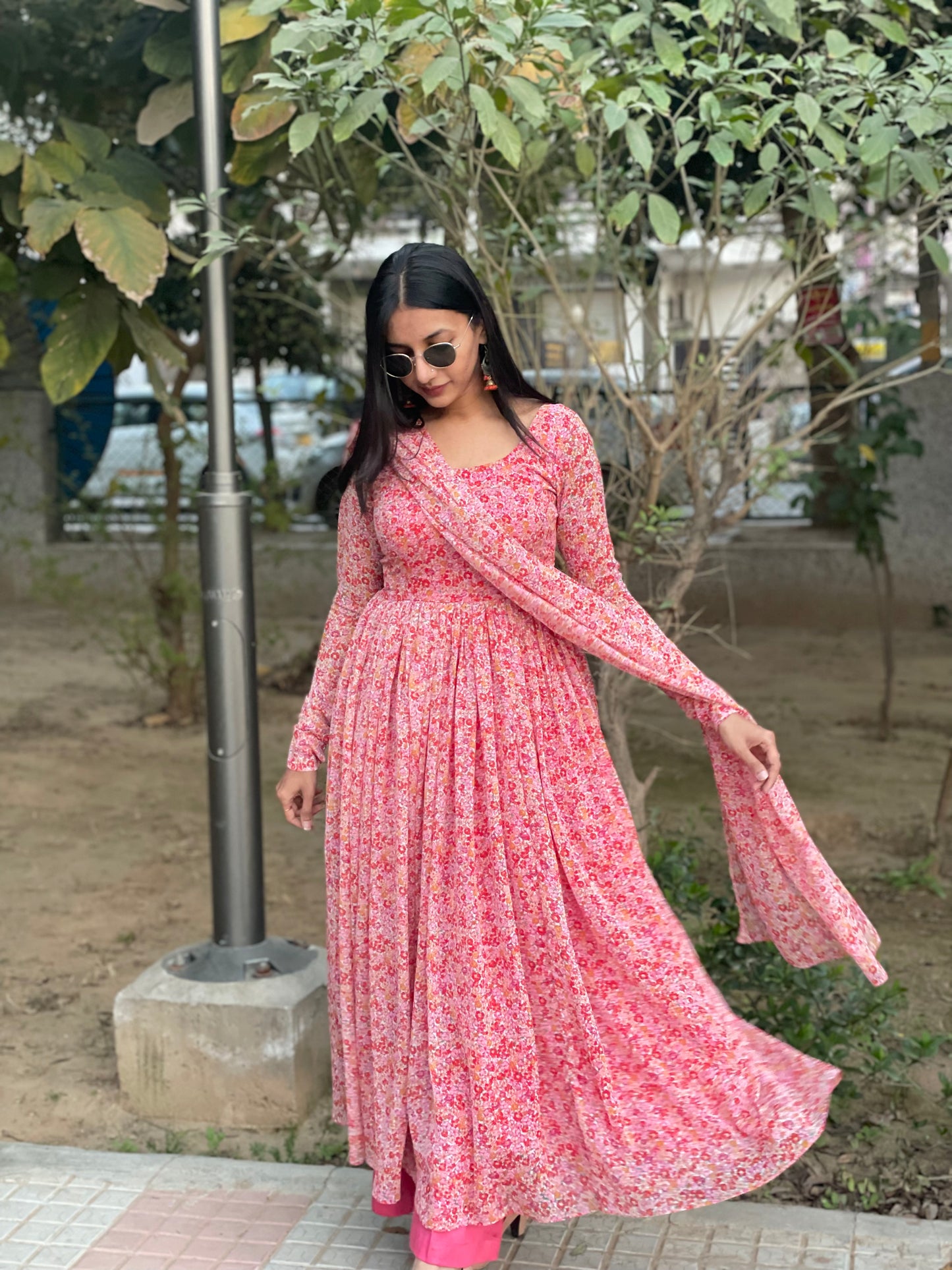 #MBA1975 Pink floral gather Kurta and dupatta