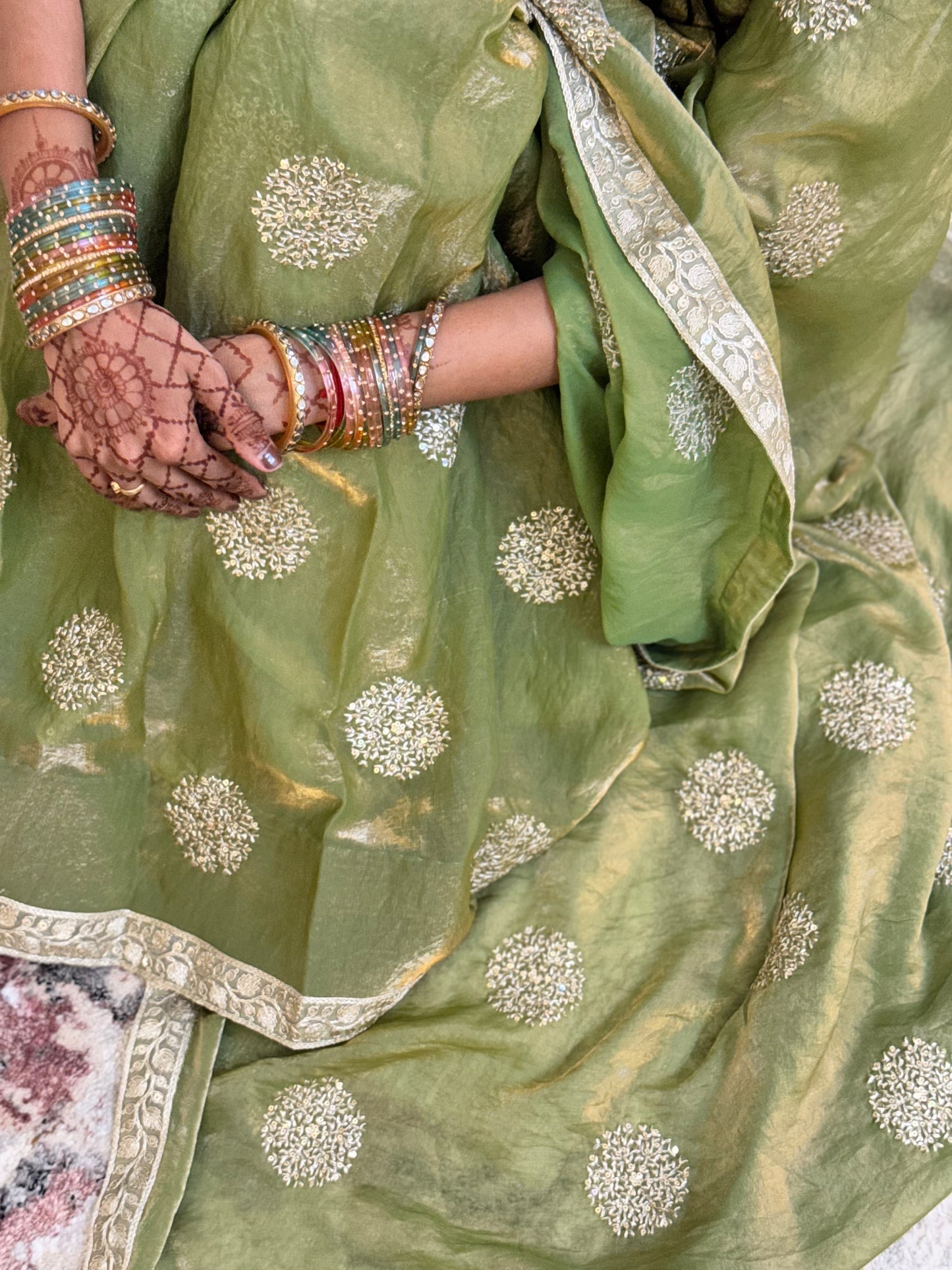 MBA2050 Pista love 1 min saree and UNSTITCHED blouse