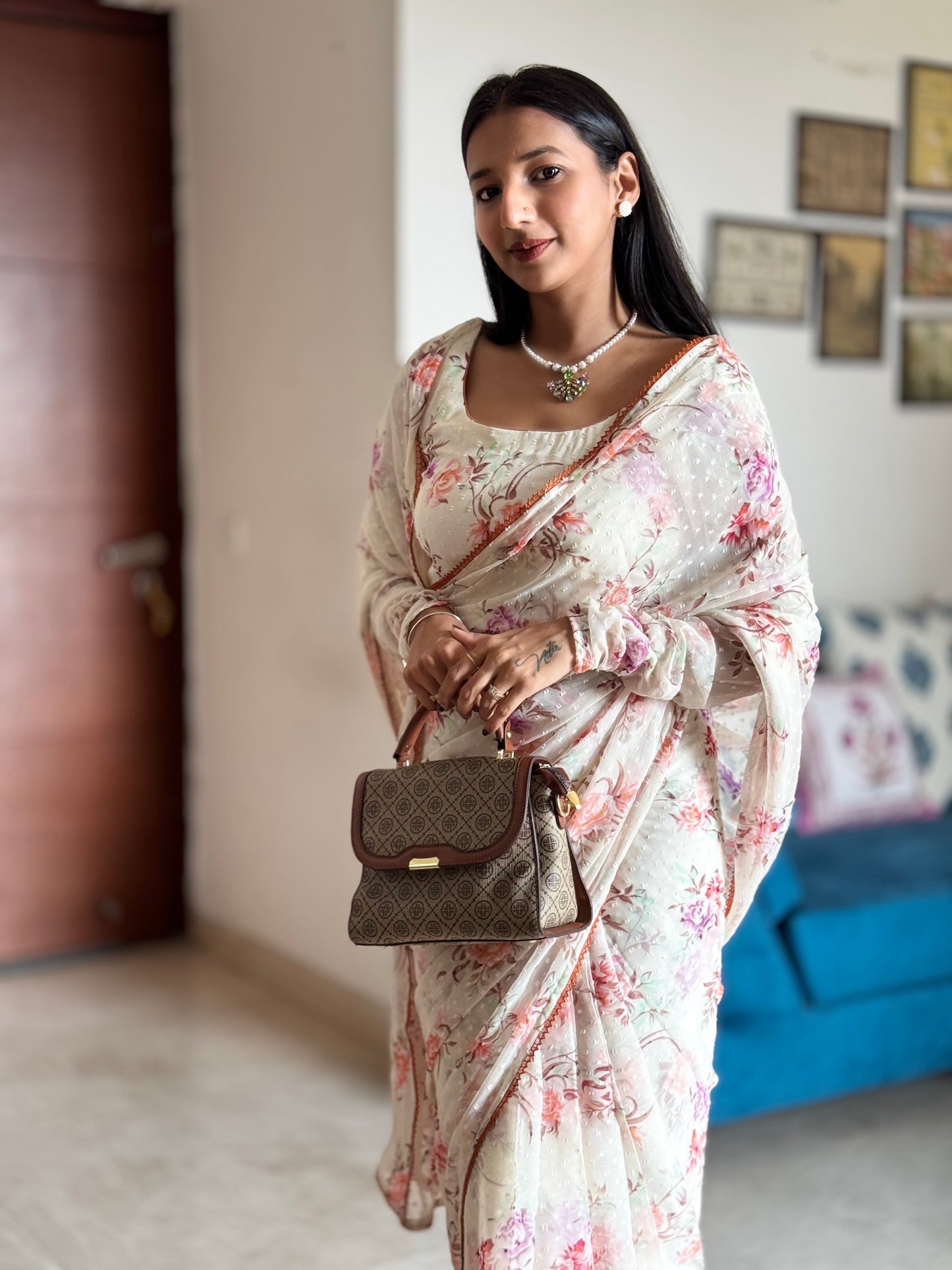 #MBA1964 Ivory NOOR 1 min saree and blouse