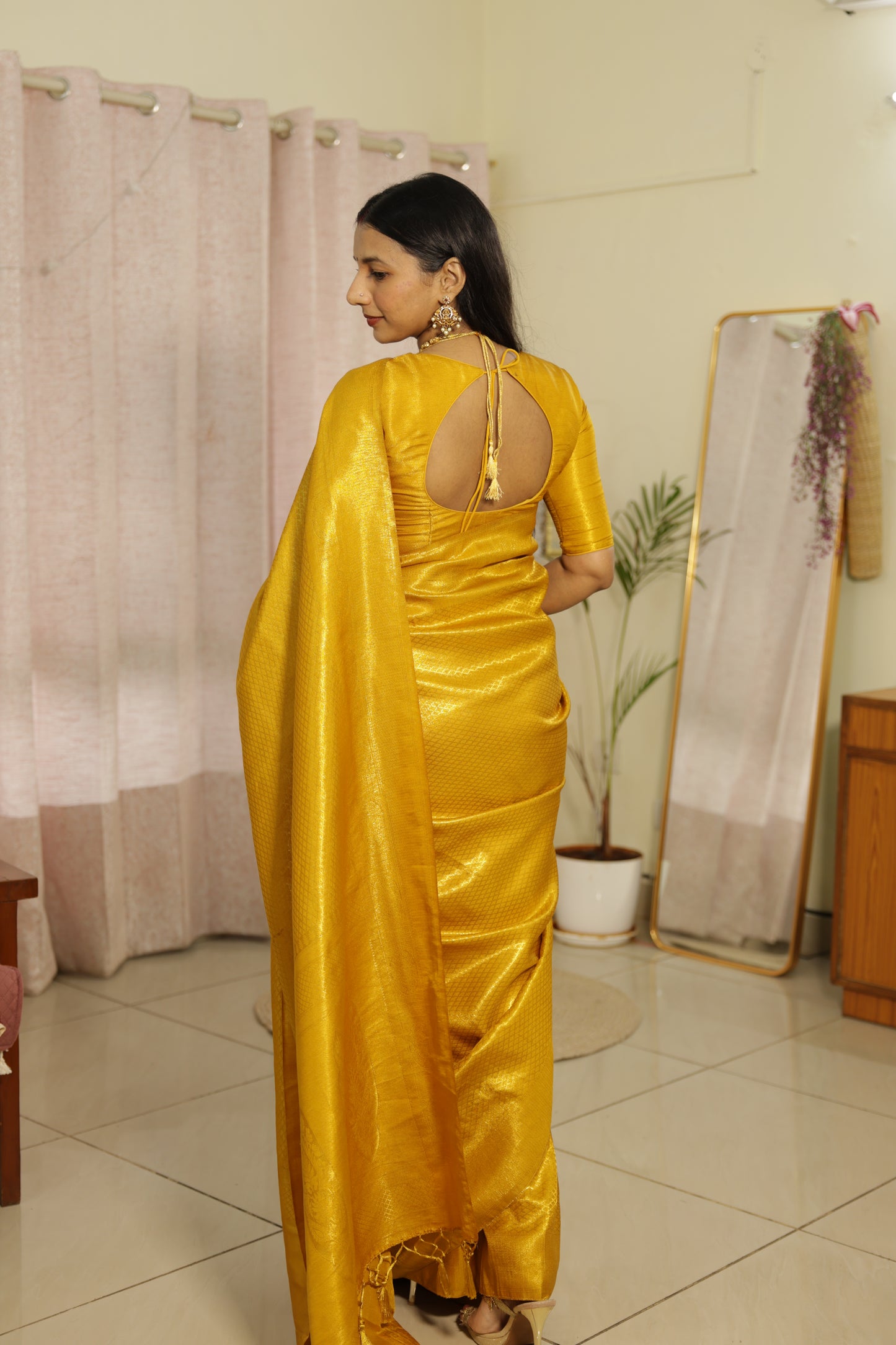 #MBA2147 Silk 1 min saree- gold