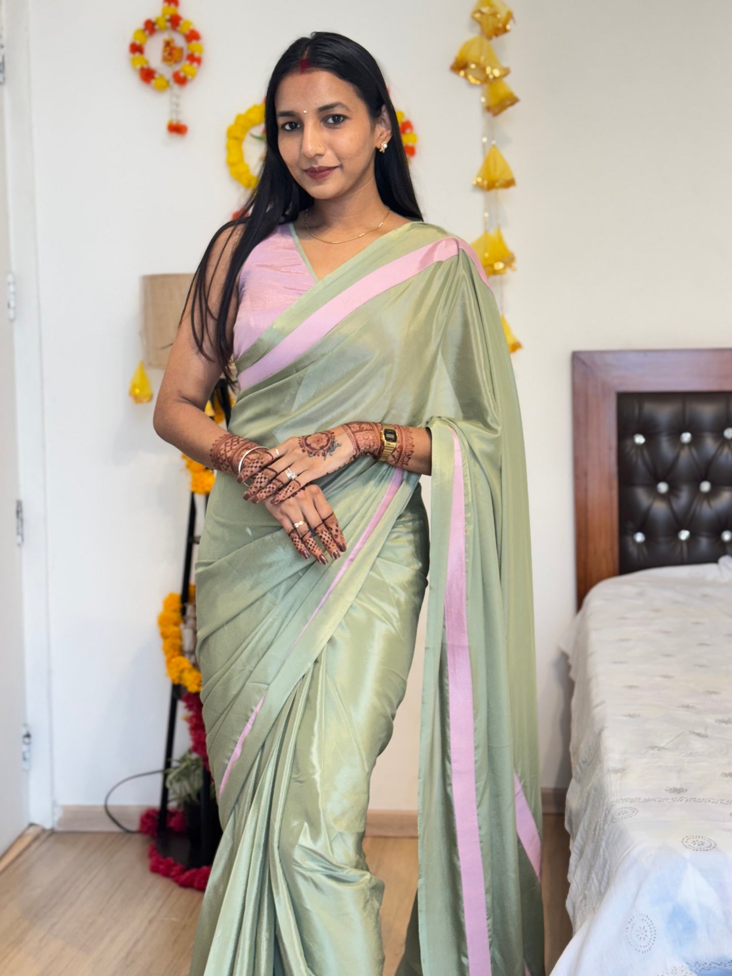 #MBA2033 Strawberry-matcha 1 min saree and blouse- Green
