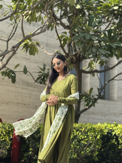 #MBA1852 Ruhaniyat kurta pant with dupatta- Mehendi green