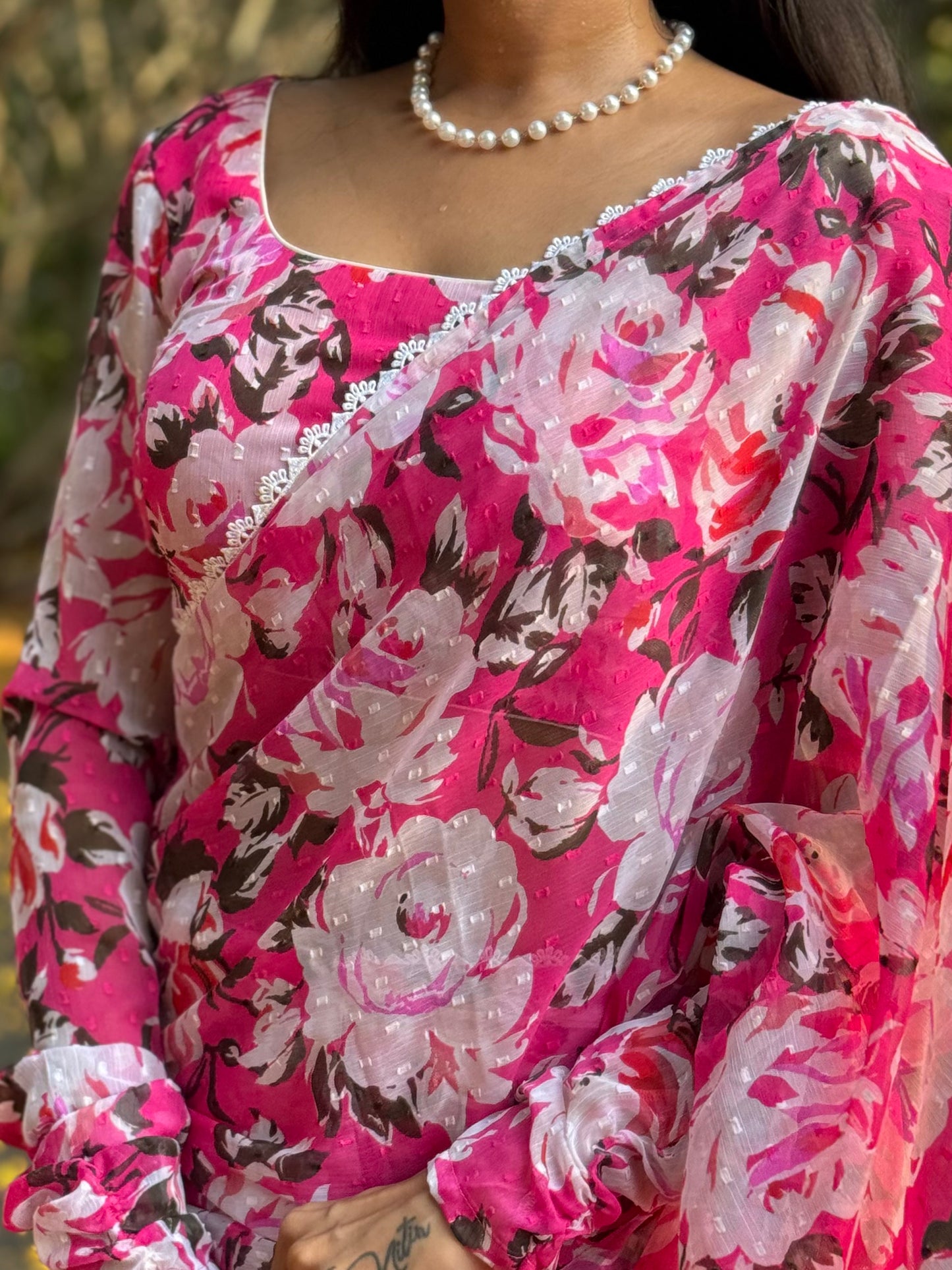 #MBA2112 Pink NOOR floral 1 min saree and blouse