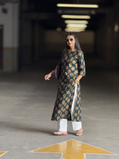 #MBA1935 Nazm Collection- Bottle green (quarter sleeves)