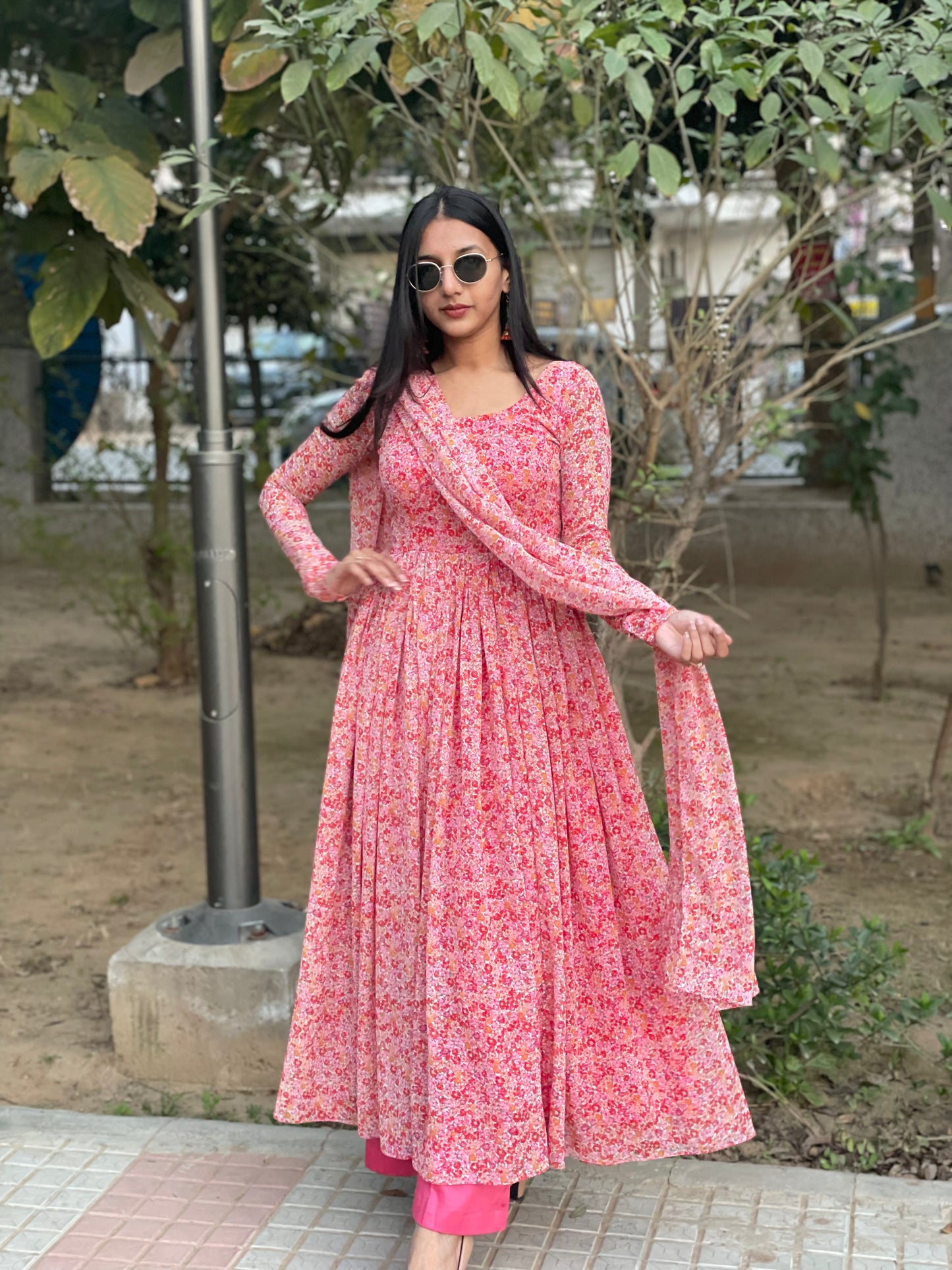 #MBA1975 Pink floral gather Kurta and dupatta