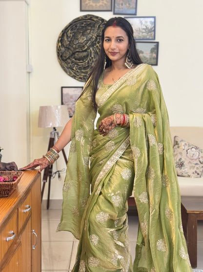 MBA2045 Pista love 1 min saree and blouse