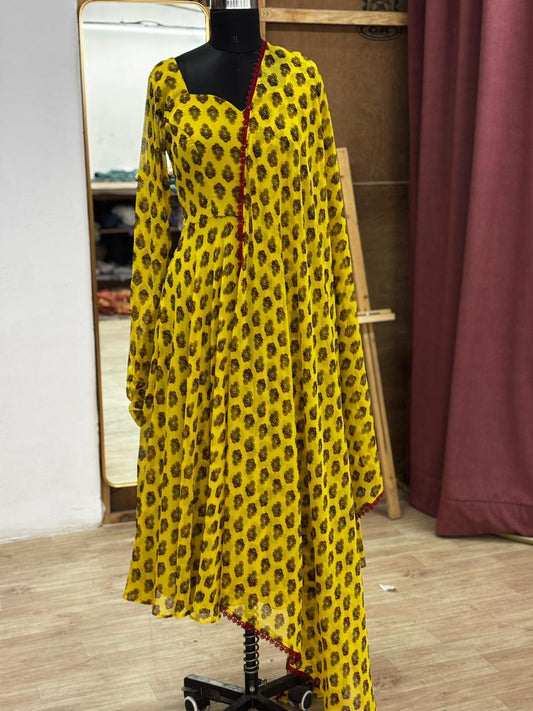 anarkali and dupatta